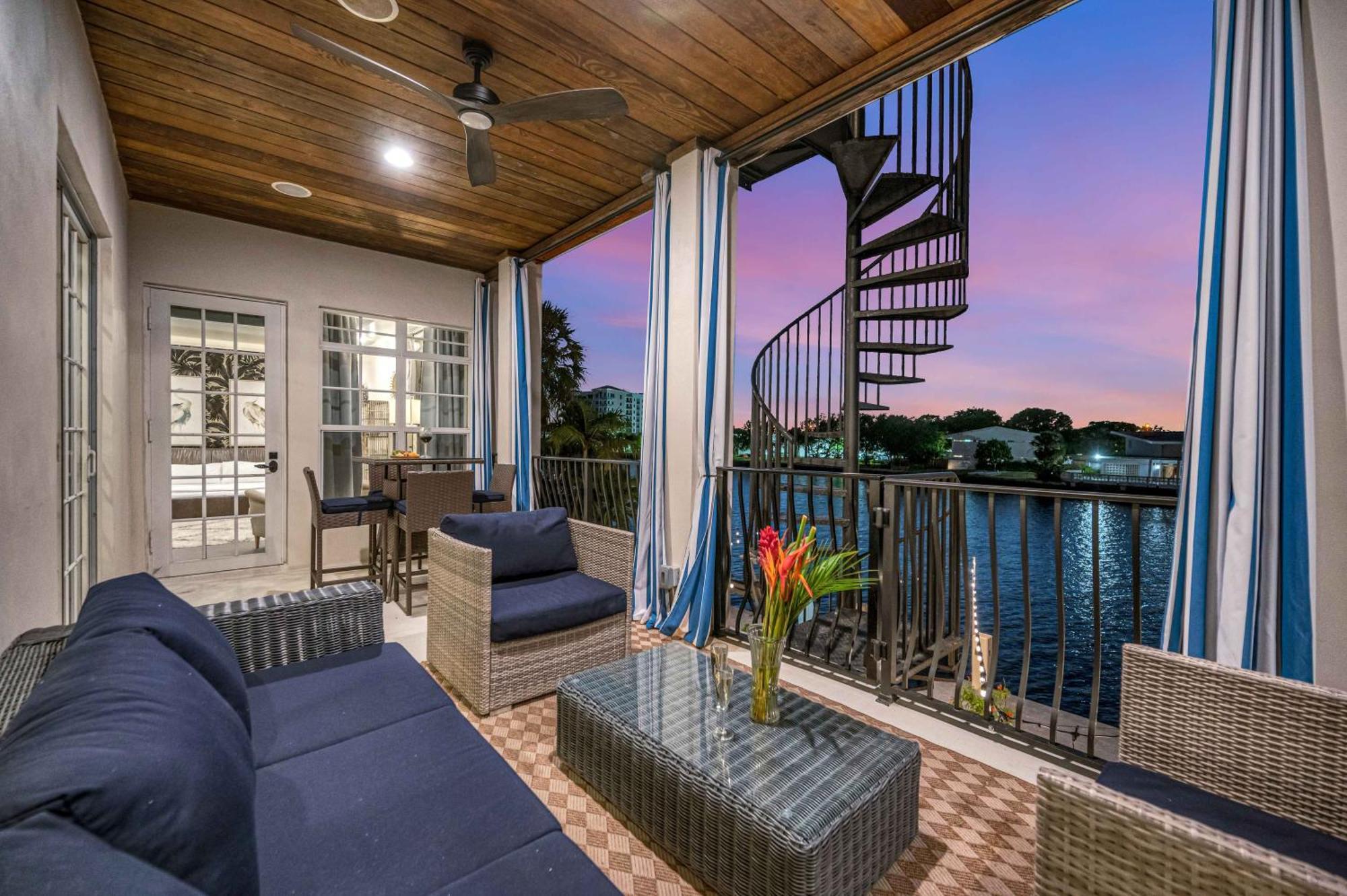 The Modern Castle Canal View Access Rooftop Living Greenhouse Vlllas Fort Lauderdale Eksteriør billede