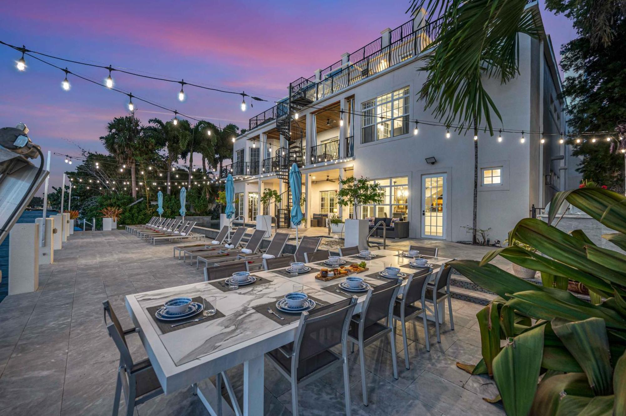 The Modern Castle Canal View Access Rooftop Living Greenhouse Vlllas Fort Lauderdale Eksteriør billede