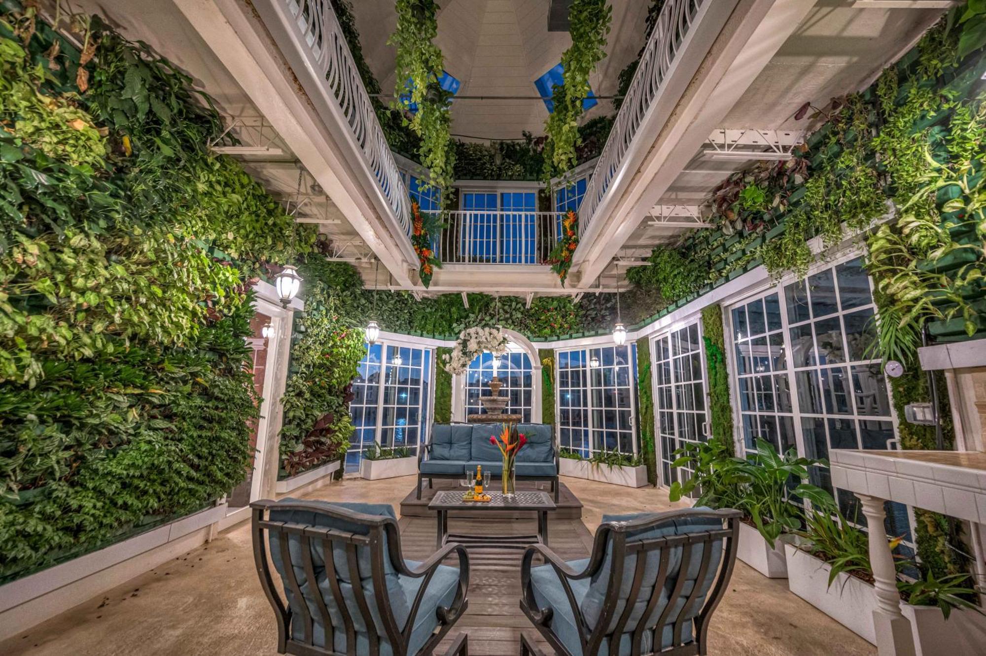 The Modern Castle Canal View Access Rooftop Living Greenhouse Vlllas Fort Lauderdale Eksteriør billede